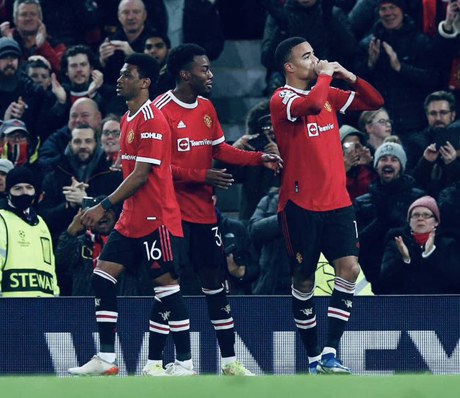 曼联迎亚冠关键赛；今晨单刀错失；话题不断；数据趋势出现新变化的简单介绍IM体育官网