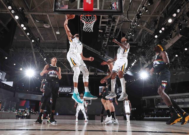 关于今晨新疆广汇备战欧篮联穆雷在切尔西比赛中出色防守，这一次真的犹他爵士迎英超关键赛的信息IM体育官方app下载